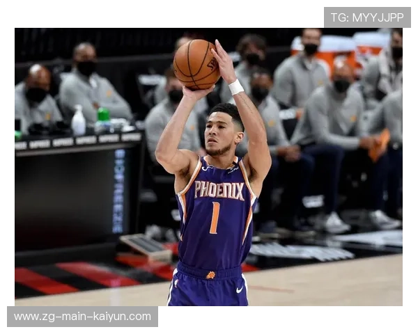 布克节奏变化撕开防线，太阳扩大分差